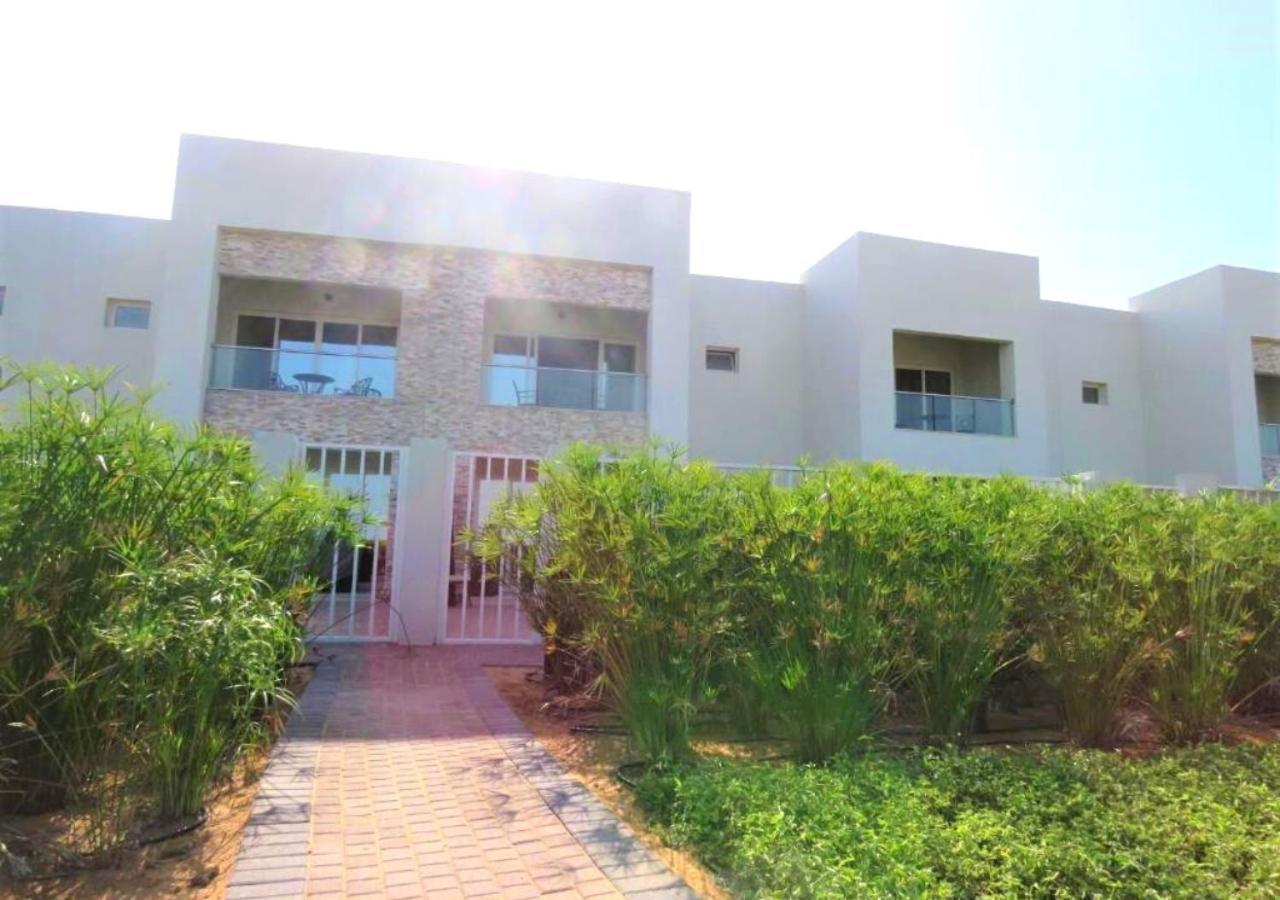 Holiday Home 3 Bedroom Seaview Ras al-Khaimah Exteriör bild