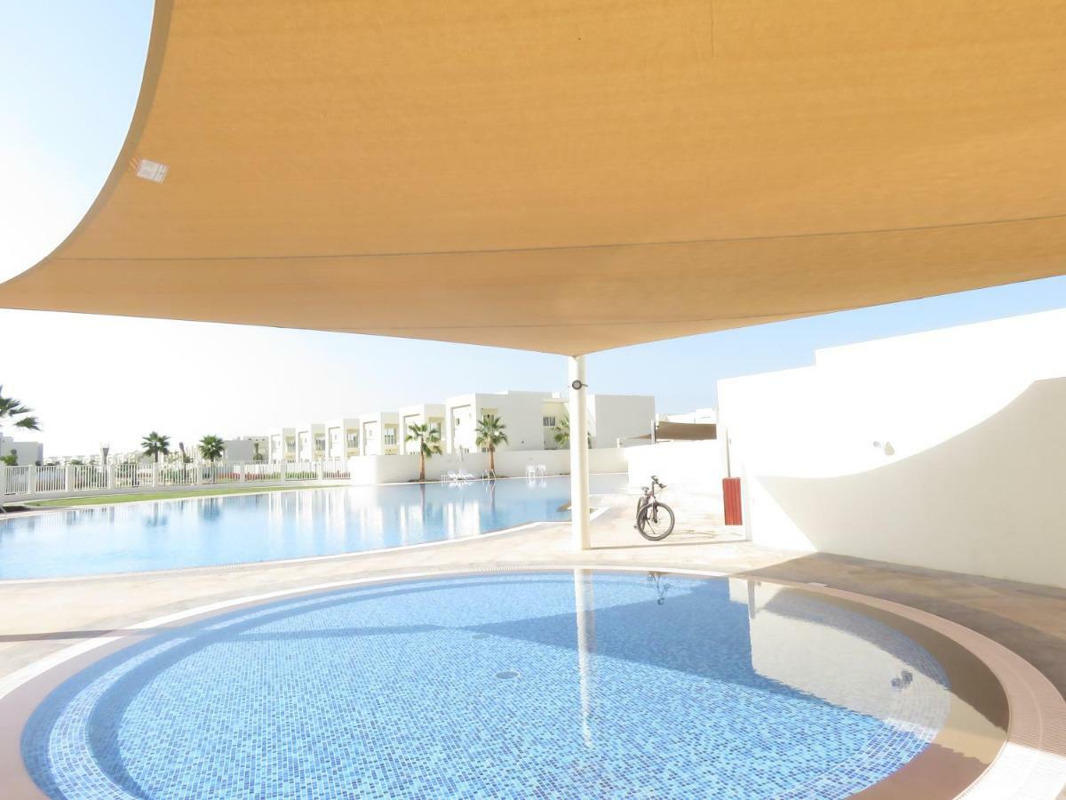 Holiday Home 3 Bedroom Seaview Ras al-Khaimah Exteriör bild